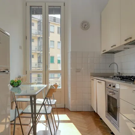 Joivy Warm & Airy Flat Near The Centre Διαμέρισμα Μιλάνο